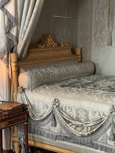 Paris, gold, palace, opera Garnier, Версаль, парижская красота, inspiration, роскошь, Мария Антуанетта, vintage, interiors of Paris, beautiful bed Mansion Decor, Sky Castle, Aesthetic Content, Box Bed, French Interior, Interior Designing, House Architecture, French Furniture, Addams Family