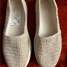 Vince Camuto 7.5 Slip On Shoes Comfortable Platform Slip-ons For Spring, Beige Platform Sneakers For Summer, Summer Beige Platform Sneakers, Spring Slip-on Sneakers With Medium Width, Spring Platform Closed Toe Slip-ons, Spring Slip-on Sneakers Medium Width, Beige Synthetic Sneakers For Summer, Beach Sneakers With Woven Sole And Round Toe, Spring Platform Slip-ons With Flat Heel