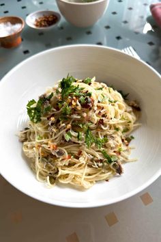 Midnight Pasta - Onolicious Hawaiʻi Midnight Pasta With Anchovies, Midnight Pasta Recipe, Midnight Pasta, Anchovy Pasta, Italian Meals, Pasta Party, Pasta Shapes, Easy Dishes, Anchovies