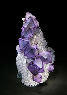 Dancing Turtle, Minerals Crystals Rocks, Crystal Sculpture, Rock Minerals, White Crystals, Gems Crystals