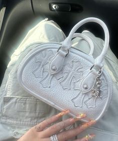 White Party Outfit, Miss Dior, Vintage Purse, Wardrobe Style, Chrome Hearts, White Nails