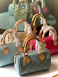 Lv Bags Aesthetic, Aesthetic Designer Bags, Expensive Bags Luxury, Louis Aesthetic, Handbag Essentials