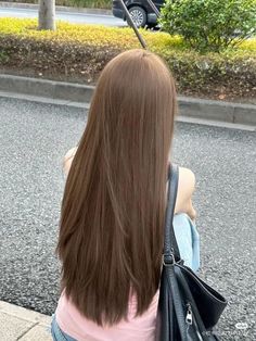 Hairstyle For 2025, Hair Colors Korean, Hair Color For Pale Skin And Brown Eyes, Neutral Light Brown Hair, Hair Goals Aesthetic, 2025 Hair Colors, Hair Color Korean, Long Light Brown Hair, Hair Trends 2020