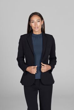 black jacket Tailored Office Lady Blazer, Notch Lapel Business Casual Suits For Office Ladies, Black Career Blazer With Welt Pockets, Fitted Office Lady Blazer For Career, Office Lady Suits With Lapel Collar For Business, Business Suits With Lapel Collar For Office Lady, Fitted Suits For Business, Office Chic Style, Fitted Suits For Business Casual, Office Chic, Business Suits With Lapel Collar