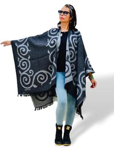 USD 49.31 | Original Price:USD 65.74 | In stock | You save USD 16.43 (25%) | Local taxes included (where applicable) | Free shipping for USA, EU & UK CAN Please leave your phone number at check out for smooth express delivery! Thank you:) Double Sided Winter Wool Poncho - Grey Black Worldwide Shipping Estimated Delivery USA 3-5 Bus days Europe 2-5 Bus days Asia 3-5 Bus days Made of highest quality Turkish %50...................[read more] Poncho Wrap