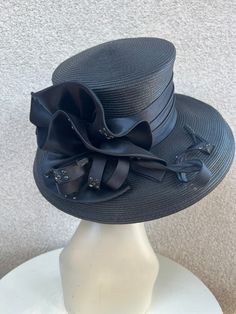 "Vintage glam black brim straw hat with satin ribbon bow Sz 22\" by Deborah Fashions. Made in China, good condition but glue spots on ribbon band (last photo) Made of polypropylene  Measurements  Brim width 4\" Crown height 4.5\" Width of hat 15\"" Formal Wide Brim Hat With Ribbon, Kentucky Derby Evening Hat With Satin Bow, Evening Hats With Bow And Short Brim, Adjustable Bow Boater Hat For Kentucky Derby, Adjustable Boater Hat With Bow For Kentucky Derby, Kentucky Derby Fedora Boater Hat With Ribbon, Formal Black Brimmed Boater Hat, Evening Hat With Ribbon And Curved Brim, Black Brimmed Boater Hat For Formal Occasions