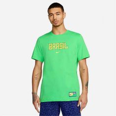 It's A Classic Nike Tee, With A Little Brazil Twist. What More Could A Fan Want? Product Details 100% Cotton Machine Wash Imported Shown: Green/Dynamic Yellow Style: Dh7619-329 Mantn A Tu Equipo Cerca Del Corazn Con La Playera Voice De Brasil. Los Grficos Que Demuestran Tu Orgullo Estn Diseados Sobre Un Suave Tejido Knit Y Te Ayudan A Mantenerte Cmodo Mientras Animas A La Seleccin Nacional. Datos Del Producto 100% Algodn Ajuste Estndar Para Una Sensacin Relajada Y Cmoda Lavar A Mquina Producto I Nike Green T-shirt For Streetwear, Yellow Sports T-shirt With Logo Print, Nike Green Graphic Print T-shirt, Nike Green Sports T-shirt, Green Sports Tops With Logo Print, Green Sports T-shirt With Letter Print, Nike Yellow Short Sleeve T-shirt, Yellow Nike T-shirt With Short Sleeves, Nike Yellow T-shirt With Graphic Print