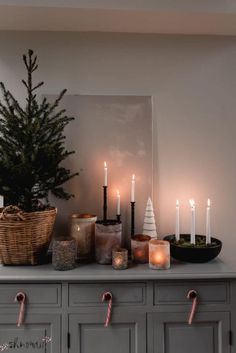 Decorating for Christmas can be daunting. There’s so many directions you could run or on the othr hand, you have no idea what you want. Here are 11 Christmas shelf decor ideas that are perfect for that holiday inspiration. #Christmas #shelf #decor #shelfdecor #inspo #holiday Have Inspiration, Christmas Mood, Christmas 2022, Christmas Aesthetic, Christmas Deco, Cozy Christmas, Weihnachten Dekoration