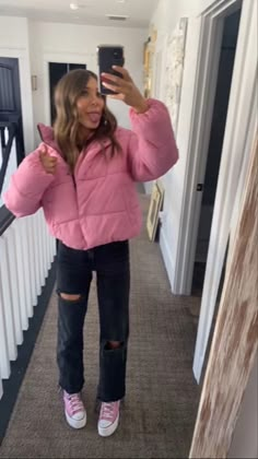 Utah Outfits, Utah Girl, Preppy Winter Outfits, Preppy Outfits For School, Preppy Fits, Preppy Winter, Outfit Zara, Cropped Puffer Jacket, Winter Dress Outfits