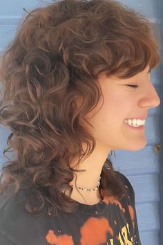 Curly Wolf Cut Short Wolf Cut Hairstyles, Short Hair Wolf, Short Hair Wolf Cut, Wolf Cut Curly Hair, Coolest Hairstyles, Short Wolf Cut, Hairstyles For Short Curly Hair, A Wolf Cut, Hair Wolf Cut