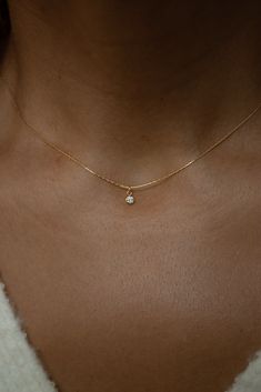 Simple Wedding Day Jewelry, Dainty Birthstone Jewelry, Xmas List Ideas, Pearl Gold Necklace, Tiny Pearl Necklace, Simple Gold Necklace, Affordable Fine Jewelry, Prom 2025, Elizabeth Jewelry