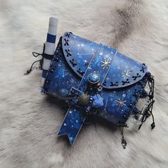 Celeste Core, Adventure Pouch, Purse Aesthetic, Fantasy Clothing, Fantasy Fashion, Cute Bags, Character Outfits, Leather Pouch, Coin Purses