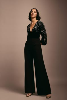 Style: JumpsuitFabric: VelvetLength: RegularNeckline: V NeckSleeve Length: Long Sleeve Prom Jumpsuits Women, Diwali Party Outfit, Party Jumpsuits For Women, Black Tie Jumpsuit, Party Wear Jumpsuit, Winter Cocktail Attire, Officiant Attire, Formal Party Outfit, Evening Wear Jumpsuits