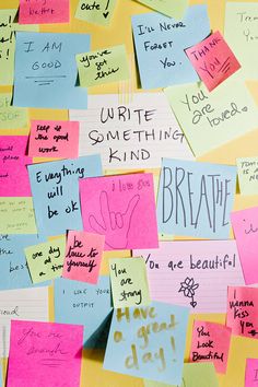 post it notes with words and phrases on them