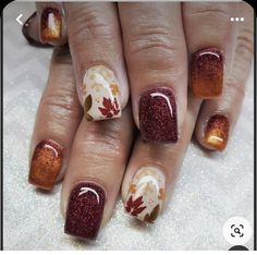 Autumn Nails With Nail Art, Fall Gel Short Nail Designs, Fall Art Nail Designs, Autumn Square Nail Designs, Cute Fall Nail Ideas For Acrylics, November Acrylic Nails Short, Fingernail Designs Fall, Autumn Nails Fall Short, Fall Nails Ideas Autumn Glitter