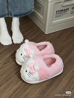 Hello Kitty Couch, Hello Kitty Slippers, Hello Kitty Shoes, Kitty Items, Charmmy Kitty, Kitty Clothes, Hello Kitty Rooms, Hello Kitty Clothes