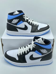 Air Jordan 1 Mid  White/Black-University Blue  Size 10.5 Women 9 Men  Style # BQ6472-102  NEW WITH BOX Pics of shoes and box in images 100% Authentic Air Jordan 1 Mid Womens, Nike Air Jordans High Top, Pic Of Shoes, Air Jordans Men, Black And Blue Shoes, Air Jordan Retro 1, Jordan High Tops, Nike Jordan Shoes, Air Jordans 1