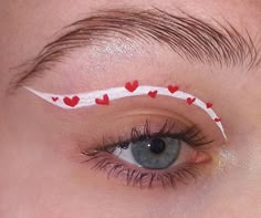 Valentines Graphic Liner, Valentines Eyeliner, Heart Eyeliner, Creative Eyeliner, Day Eye Makeup, Evening Eye Makeup, Vampire Bride, Cute Eye Makeup, Doll Eye Makeup