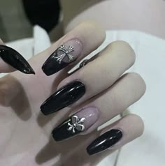 Black Nails Acrylic Goth, Emo Nails Coffin, Emo Nails With Charms, Basic Goth Nails, Black Alternative Nails, Trad Goth Nails, Emo Gel Nails, Black Nails Emo, Goth Coffin Nails