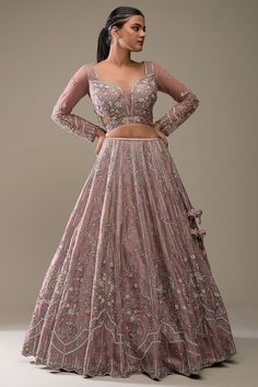 Mauve Lehenga, Golden Bridal Lehenga, Silk Bridal Lehenga, Blouse Inspiration, Bridal Lehenga Online, Beautiful Bridal Dresses, Lehenga Designs Simple, Bridal Lehenga Collection, Light Mauve