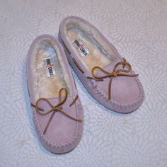 Nwot ~ Never Worn This Best-Selling Slipper Features A Classic Moccasin Silhouette And Is Handmade From Genuine Soft Suede And Plush Pile Lining. Leather Upper Faux Fur Lining Pink Casual Moccasins With Round Toe, Casual Pink Moccasins With Round Toe, Pink Round Toe Casual Moccasins, Pink Leather Casual Slippers, Casual Pink Leather Slippers, Pink Spring Moccasins With Round Toe, Pink Moccasins For Spring, Pink Leather Round Toe Slippers, Pink Round Toe Moccasins For Spring