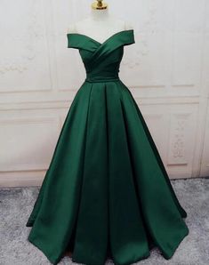 Green Prom Dress Long, 2021 Prom Dresses, Senior Prom Dresses, Simple Prom Dress, Yule Ball, Prom Dress Ideas, Satin Evening Dresses, Long Evening Gowns, Senior Prom