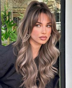 Bronde Balayage With Curtain Bangs, Blonde Highlights On Dark Brown Hair Curtain Bangs, Trendy Hair Colors For 2024, Blonde Highlights And Bangs, Blonde Bangs With Brown Hair, Blonde Balayage With Bangs, Blonde Highlights Bangs, Beige Blonde Highlights, Sun Kissed Balayage