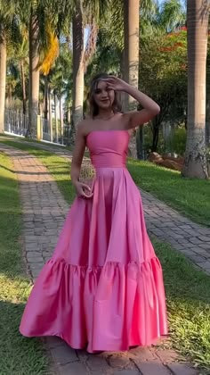 Hot Pink Prom Dress, Pretty Bridesmaid Dresses, Pink Bridesmaids, Met Gala Dresses, Cute Formal Dresses, Prom Inspiration, Spring Formal, Matric Dance, Prom Dress Inspo