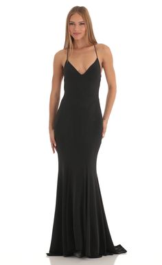 Jocie Open Back Maxi Dress in Black Low Back Dress Formal, Marine Ball Dresses, Long Tight Dress, Obx Fits, Dresses For Dances, Prom Night Dress, Black Plain Dress, Maid Of Honor Dress, Marine Ball