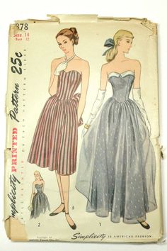 Simplicity Pattern 1878 - Strapless Party Dress, Evening Gown Size 14  Bust 32" Hip 35"Printed, uncut, factory folded, and instructions complete, in Very Good condition.Envelope in poor condition, but kept pattern protected. Rare vintage pattern to make a dreamy party or prom dress."Junior Misses' and Misses' One-Piece Evening Dress in Two Lengths: The strapless bodice comes to a point slightly below the front waistline and the skirt is gathered all around. Feather boning holds up the bodice whi Patron Vintage, Strapless Evening Gowns, Strapless Party Dress, Strapless Evening Dress, Junior Prom Dresses, 1940s Dresses, Couture Vintage, Sewing Pattern Sizes, 1940s Fashion