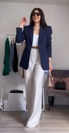 Lawyer Winter Outfit, Stylish Work Outfits Classy Chic, Classy Outfits Business, Chique Outfit, Stile Hijab, Casual Work Outfits Women, Blazer Outfits For Women, Stylish Blazer, Chique Outfits