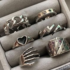 Edgy Adjustable Silver Rings, Edgy Silver Open Ring Jewelry, Edgy Metal Ring Gift, Silver Grunge Ring Jewelry, Silver Grunge Rings For Gifts, Grunge Ring, Grunge Jewelry, Edgy Jewelry, Wishlist Ideas