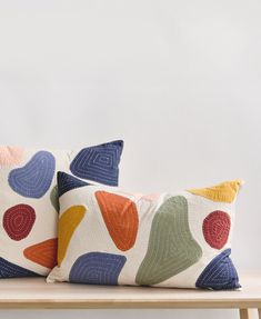 applique throw pillow in colorful shapes made in India from 100% organic cotton Wall Decor Storage, Modern Throw Pillows, Modern Pillows, Area Rug Runners, Kantha Stitch, Quilting Techniques, Toss Pillows, Blue Pillows, Bedding Shop