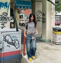 Baggy Asian Outfits, Street Style Outfits Casual, Trip Outfit, Baggy Clothes, Thrift Fashion, Fits Inspo, Summer Outfit Inspiration, Girl Fits, Korean Outfits