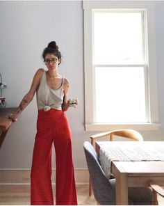 Pastel Outfit, Look Retro, Red Pants, Single Women