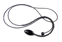 Diane Keaton 'SOMETHINGS GOTTA GIVE" Style Black Onyx Lariat Necklace This lasso is a single strand, simple beaded lariat necklace made with a Black Onyx Focal and matching beads. Marquis shaped focal pendant lasso inspired by the necklace in "Somethings Gotta Give" worn by Diane Keaton in the movie with Jack Nicholson. If you like this style, we make it in a variety of colors! The easiest way to measure for this necklace: Take a piece of YARN or TWINE, and fold it in HALF. Holding it with both