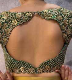 Dark Green Maggam Work Blouse Designs, Cut Work Blouse Designs, Blouse Front Neck Designs, Maggam Blouses, Latest Bridal Blouse Designs, Embroidery Blouses, Blouse Works, Blouse Back Neck, Cutwork Blouse