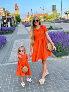 Hi lovely Mothers! Mother daughter dress ❤ Mommy and me outfits. Now you can match your little one in these amazing comfortable matching Mommy and me dress. ITEM DESCRIPTION * Fit Type: True to Size. * Fabric has stretch. Comfortable to wear. * Material: 92% cotton, 8% elastane. * Light orange color All the dresses that I make are not only elegant and stylish, but also very comfortable and easy to wear. You can wear them for a special celebration, but can also be worn with sneaker on a daily bas Matching Outfits Daughter And Mom, Mother And Daughter Clothes Set, Mum And Daughter Outfits Matching, Mother Daughter Dress Patterns, Mother And Daughter Outfits Ideas, Sister Dresses Matching, Mama And Daughter Outfits, Mom Daughter Matching Outfits Mommy And Me, Mommy And Me Clothes