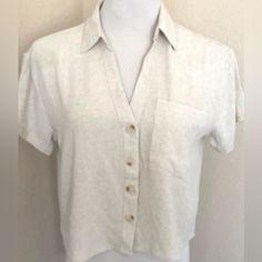 New Shirt Top With Tag Linen Rayon Blend Soft Fabric . Pleasant To Wear Tag Size M It First Woman Sz 8 Or Sz 9 Jr It First 36 B -C Chest Arm Pit To Arm Pit 19 In Length In Front 19 In Length In The Back 20 In Slightly Cropped Shirt See Side View Photo Color - White Blend . Cute Chest Pocket Loose Fit Casual Beige Shirt With Collared Neckline, Casual Beige Collared Shirt, Classic Neutral Tops For Day Out, Casual Beige Blouse With Collared Neckline, Summer Workwear Neutral Shirt, Summer Neutral Workwear Shirt, Casual Beige V-neck Shirt, Everyday Spring Blouse With Collared Neckline, Spring Everyday Blouse With Collared Neckline