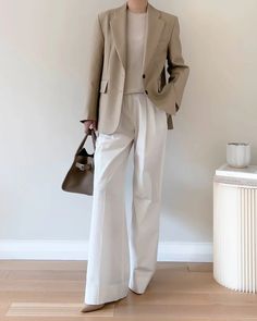 ELINOR WOOL SILK BLAZER BEIGE – SANNA New York Beige Blazer Work Outfit, Beige Business Outfit, Classic Corporate Outfit, Beige Corporate Attire, Fall Blazer For Workwear, Fall Blazer With Button Cuffs For Work, Long Sleeve Blazer With Pressed Crease For Work, Fall Workwear Blazer With Button Cuffs, Neutral Professional Outfit