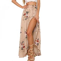 Floral Long Boho Maxi Skirt Price: 54.00 & FREE Shipping #dreamcatcherstribepiphany #nativeamericanpride#bohochicjewelry #gypsylook #SpiritualWarfare #meditationforkids Trending Skirts, Stile Boho Chic, Maxi Skirts Summer, Long Floral Skirt, Printed Long Skirt, Maxi Rok, Bohemian Skirt, Boho Style Outfits