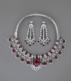 Cartier High Jewelry/Rubies Cartier Jewellery, Ruby And Diamond Necklace, Cartier Necklace, Red Stones, The British Museum, Ruby Necklace, Ruby Earrings, Diamond Necklaces, Ruby Jewelry