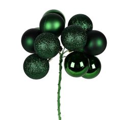 12 - Emerald - Ball - Pick | Vickerman Christmas Ornament (4 Pack) Xmas Tree Decorating Ideas Modern, Emerald Christmas, Christmas Tree Photography, Green Xmas, Christmas Picks, Xmas Tree Decorations, Christmas Ball, Holiday Projects, Ball Ornaments