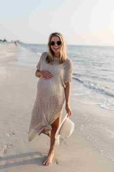 Prenatal Massage, Cute Maternity Outfits, Family Summer, New Parent Advice, Beach Maternity, Pregnancy Style, Bump Style, Lay On, Maternity Outfits