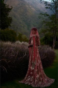 Sabyasachi Dresses, Sabyasachi Collection, Couture 2024, Sabyasachi Bridal, Indian Wedding Poses, Sabyasachi Bride, Sabyasachi Lehenga, Contemporary Bride, Bride Photography Poses