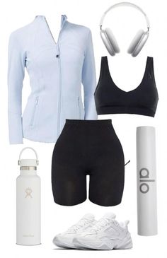 pilates and yoga outfit Blissful Blue Define Jacket, Sporty Outfits Lululemon, Sport Outfits Ideas, Light Blue Athletic Outfit, Lulemon Jacket Outfit, Blue Lululemon Outfit, Light Blue Workout Outfit, Light Blue Gym Outfit, Lululemon Outfit Jacket