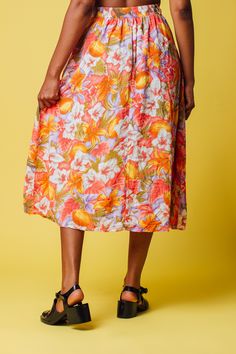 This vintage maxi floral skirt is super cute! Pair with a short or longsleeve blouse for a casual, girly look! Size + Care- Size: S- Waist: 26in- Hips: 36in- Length: 26in- Origin: N/A- Brand: N/A- Material: 100% Cotton- Care: Machine Wash Cold Floral Print Flowy Skirt, Casual Flared Skirt For Garden Party, Flowy Floral Print Maxi Skirt, Floral Print Long Maxi Skirt For Day Out, Spring Floral Print Full Maxi Skirt, Casual Floral Print Midi Skirt, Casual Full Skirt For Garden Party, Floral Print Relaxed Midi Skirt, Casual Midi Skirt With Floral Print