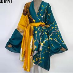 This Is A Stunner! Peacock Blue/Green And Rich Gold Japanese Wrap With Cherry Blossom Trees. Feels Like Silk. Oversized. Eyecatcher! Outfits To Thrift, Outfits Traditional, Kimono Modern, Stylish Kimono, Anime Ichigo, Kimono Outfits, Elegant Kimono, Green Kimono, Bleach Anime Ichigo