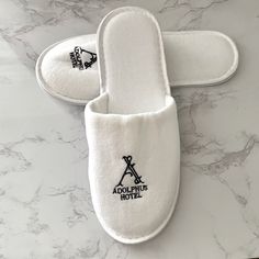 Treat Your Feet Or Your Guests To Adolphus Hotel Spa Slippers! Soft Cotton Terry Fabric. Rubber Soles. One Size Fits Most. Opened Package In Order To Take Photos. New, Never Used! Sandal Hotel, Hotel Slippers, Spa Slippers, Ugg Tasman Slippers, White Slippers, Fur Sandals, Welcome Bag, Mens Leather Sandals, Studded Flats