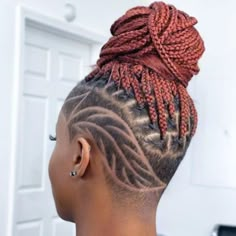 Fade Haircuts For Black Women, Box Braids Shaved Sides, Hair Cuts For Black Women, Short Hair Designs, Fade Hair, Short Shaved Hairstyles